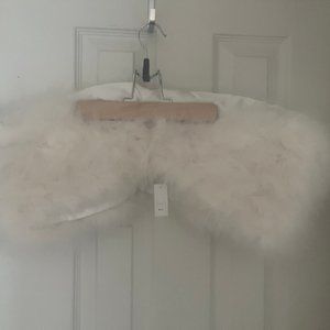 New Off-White/Ivory Stylish High Quality Marabou Feather Bridal Shrug